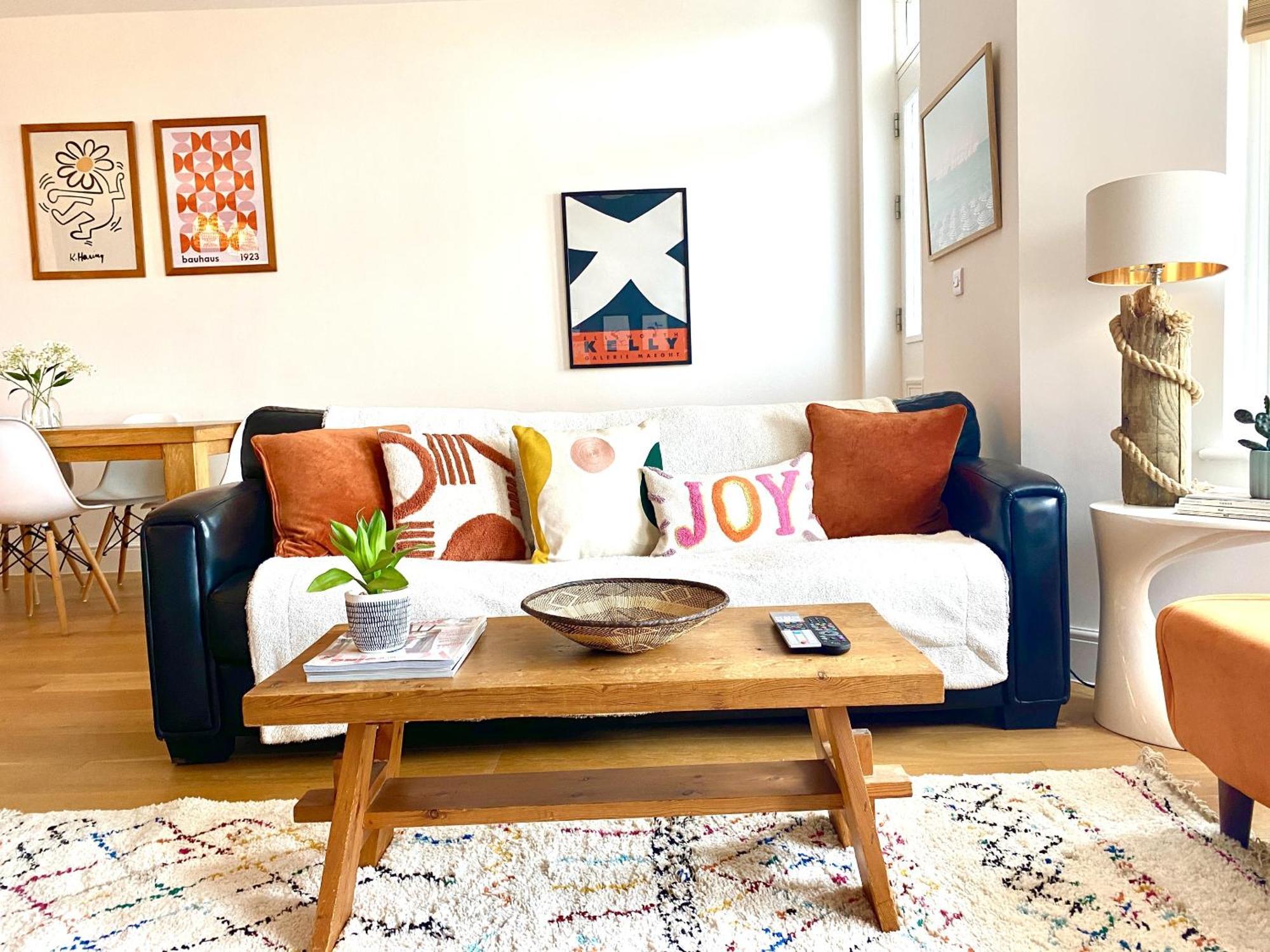 Stunning 2 Bed Apartment Sea Views And Parking 워딩 외부 사진
